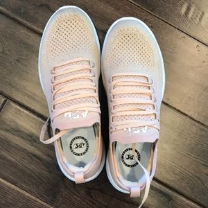 Athletic Propulsion Labs techloom breeze